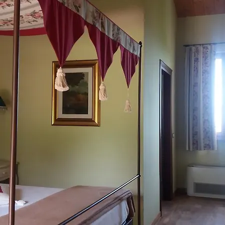 La Tana Del Ghiro Летний дом *